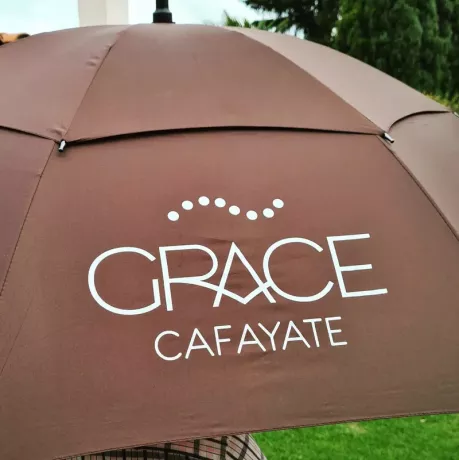 grace cafayate paraguas